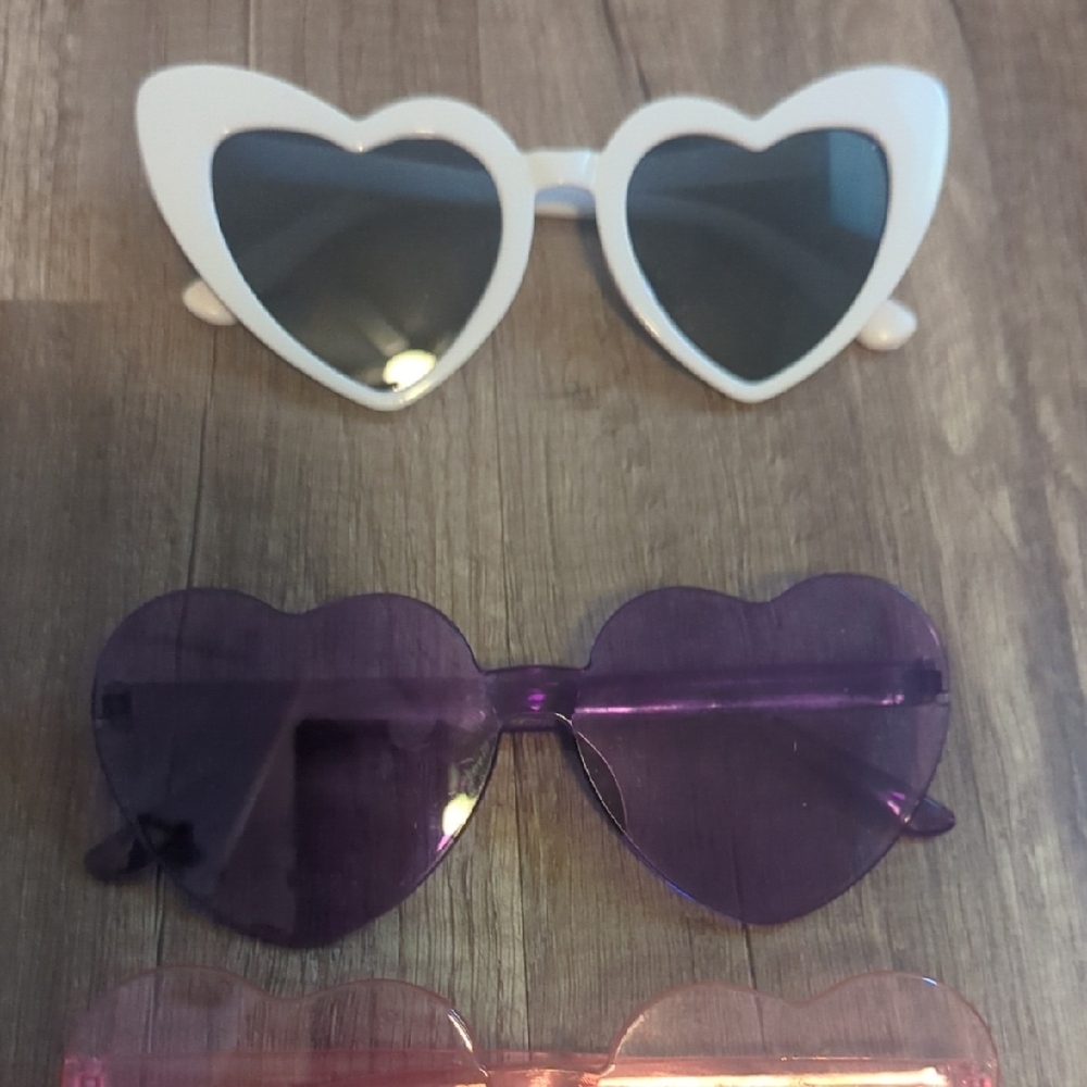 Heart-Shaped Sunglasses Set - Picture 2 of 3